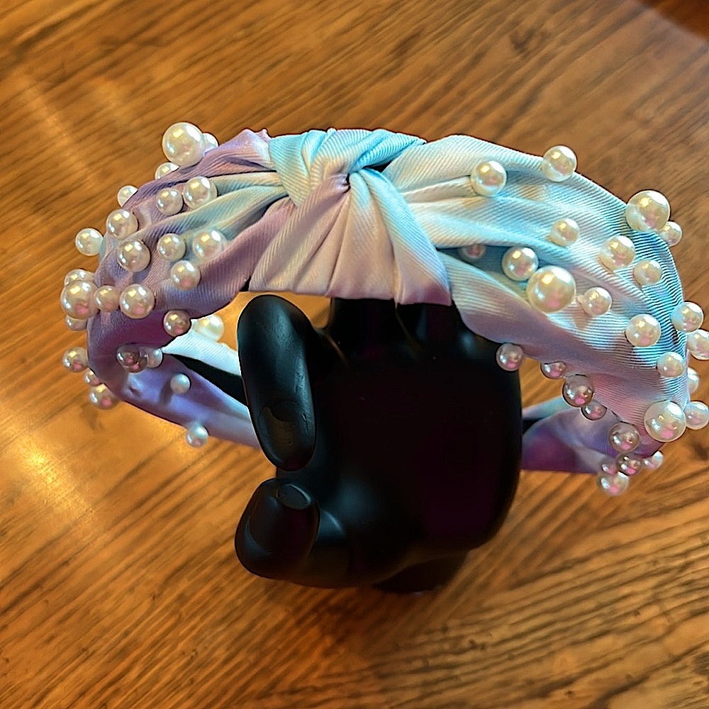 GorgeousNWOT Pearl Knot Headband.
Beaut  colors white, sky blue, lilac & pink.🎀